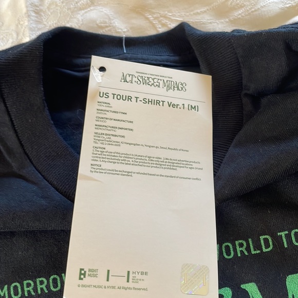 TXT World Tour T-shirt - Picture 4 of 9